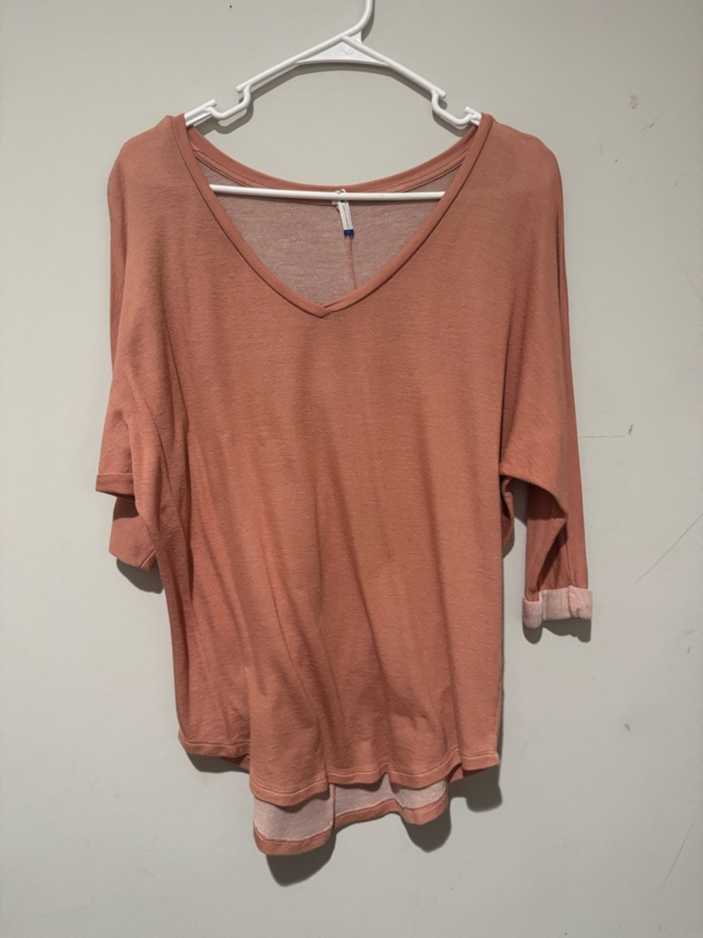 Relaxed V-Neck Women's Top in Dusty Coral